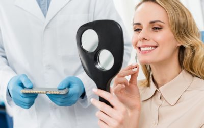 ¿Qué es la implantología dental y la cirugía preprotésica?